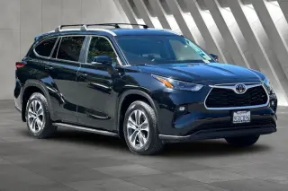 Toyota Highlander 2023 AWD XLE 4dr SUV