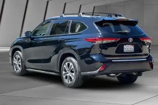 Toyota Highlander 2023 AWD XLE 4dr SUV