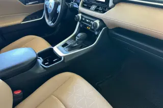 Toyota RAV4 2025 AWD XLE 4dr SUV