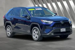 Toyota RAV4 2025 AWD XLE 4dr SUV
