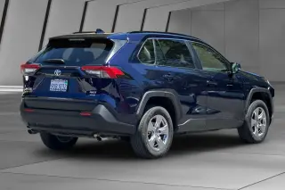 Toyota RAV4 2025 AWD XLE 4dr SUV