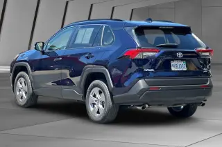 Toyota RAV4 2025 AWD XLE 4dr SUV
