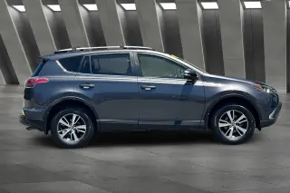 Toyota RAV4 2017 AWD XLE 4dr SUV