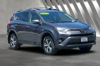 Toyota RAV4 2017 AWD XLE 4dr SUV
