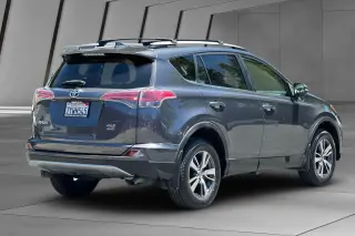 Toyota RAV4 2017 AWD XLE 4dr SUV