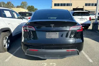 Tesla Model Y 2021 AWD Long Range 4dr Crossover