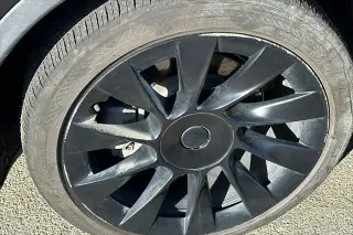 Tesla Model Y 2021 AWD Long Range 4dr Crossover