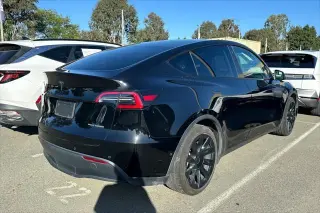 Tesla Model Y 2021 AWD Long Range 4dr Crossover