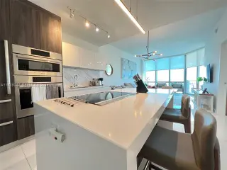 Propiedad en alquiler con 1 dormitorio y 2 baños en Miami