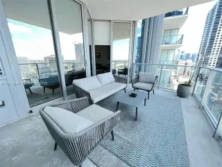 Propiedad en alquiler con 1 dormitorio y 2 baños en Miami