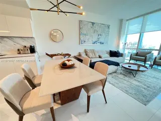Propiedad en alquiler con 1 dormitorio y 2 baños en Miami