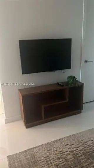 Propiedad en alquiler con 1 dormitorio y 2 baños en Miami