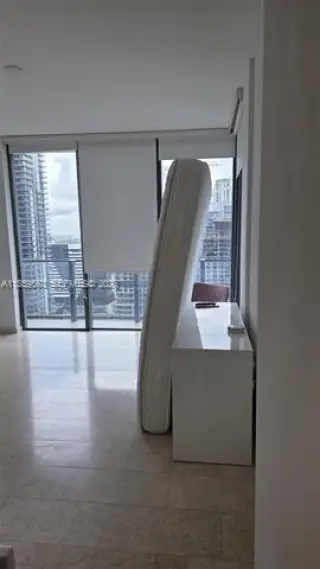Propiedad en alquiler con 2 habitaciones y 2.5 baños en Miami