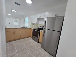 Propiedad en alquiler con 2 habitaciones y 1 baño en Miami