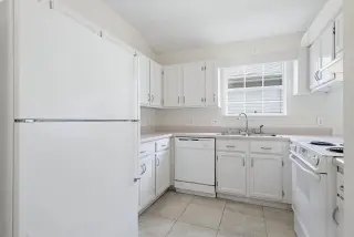 Propiedad en alquiler con 2 dormitorios y 2 baños en Pensacola
