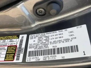 Toyota Tundra 2023 4x4 SR5 4dr CrewMax Cab Pickup SB