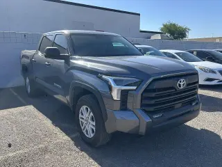 Toyota Tundra 2023 4x4 SR5 4dr CrewMax Cab Pickup SB