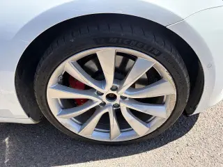 Tesla Model 3 2018 AWD Performance 4dr Fastback