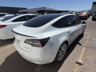 Tesla Model 3 2018 AWD Performance 4dr Fastback
