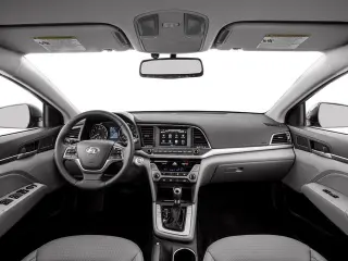 Hyundai ELANTRA 2017 Limited 4dr Sedan (US midyear release)
