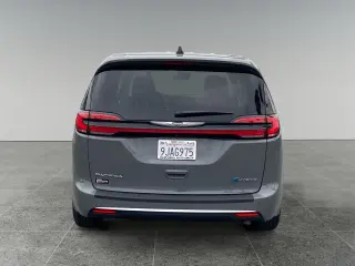 Chrysler Pacifica Plug-In Hybrid 2023 Touring L 4dr Mini-Van
