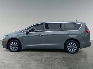 Chrysler Pacifica Plug-In Hybrid 2023 Touring L 4dr Mini-Van