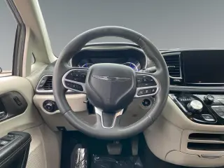 Chrysler Pacifica Plug-In Hybrid 2023 Touring L 4dr Mini-Van