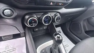 Hyundai VENUE 2022 Limited 4dr Crossover