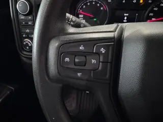 Chevrolet Silverado 1500 2023 4x4 Custom 4dr Crew Cab 5.8 ft. SB