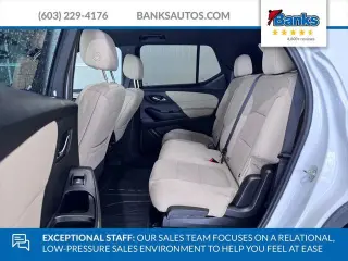 Chevrolet Traverse 2023 4x4 LS 4dr SUV w/1LS