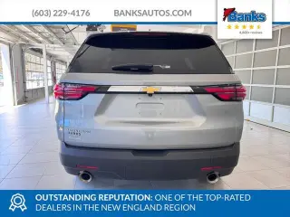 Chevrolet Traverse 2023 4x4 LS 4dr SUV w/1LS