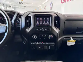 Chevrolet Silverado 1500 2023 4x4 Custom 4dr Crew Cab 5.8 ft. SB