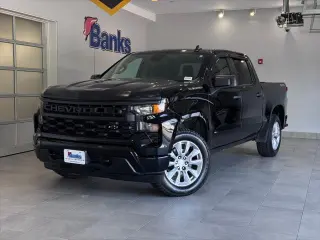 Chevrolet Silverado 1500 2023 4x4 Custom 4dr Crew Cab 5.8 ft. SB