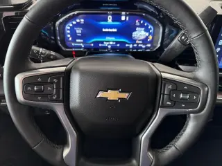 Chevrolet Silverado 1500 2023 4x4 LT 4dr Crew Cab 5.8 ft. SB w/2FL
