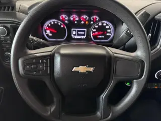 Chevrolet Silverado 1500 2023 4x4 Custom 4dr Crew Cab 5.8 ft. SB