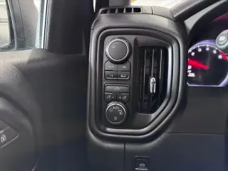 Chevrolet Silverado 1500 2023 4x4 Custom 4dr Crew Cab 5.8 ft. SB