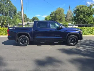 Toyota Tundra 2024 4x4 SR5 4dr CrewMax Cab Pickup SB