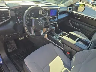 Toyota Tundra 2024 4x4 SR5 4dr CrewMax Cab Pickup SB