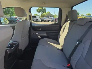 Toyota Tundra 2024 4x4 SR5 4dr CrewMax Cab Pickup SB