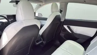 Tesla Model Y 2022 AWD Performance 4dr Crossover