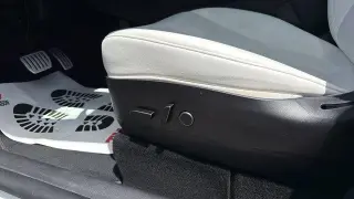 Tesla Model Y 2022 AWD Performance 4dr Crossover