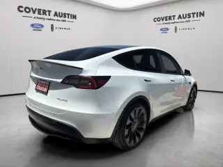 Tesla Model Y 2022 AWD Performance 4dr Crossover