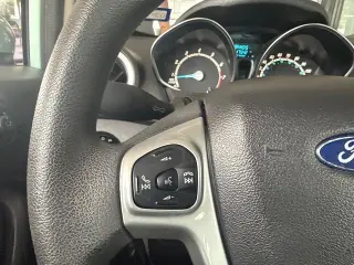 Ford Fiesta 2017 SE 4dr Sedan