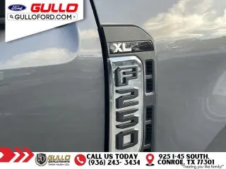 Ford F-250 Super Duty 2023 4x2 XL 2dr Regular Cab 8 ft. LB Pickup