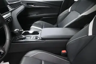 Toyota Camry 2025 SE 4dr Sedan