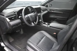 Toyota Camry 2025 SE 4dr Sedan