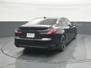 Toyota Camry 2025 SE 4dr Sedan