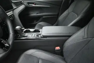 Toyota Camry 2025 SE 4dr Sedan