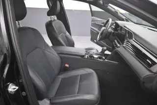 Toyota Camry 2025 SE 4dr Sedan