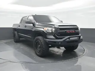 Toyota Tundra 2015 4x4 SR5 4dr CrewMax Cab Pickup SB (5.7L V8 FFV)